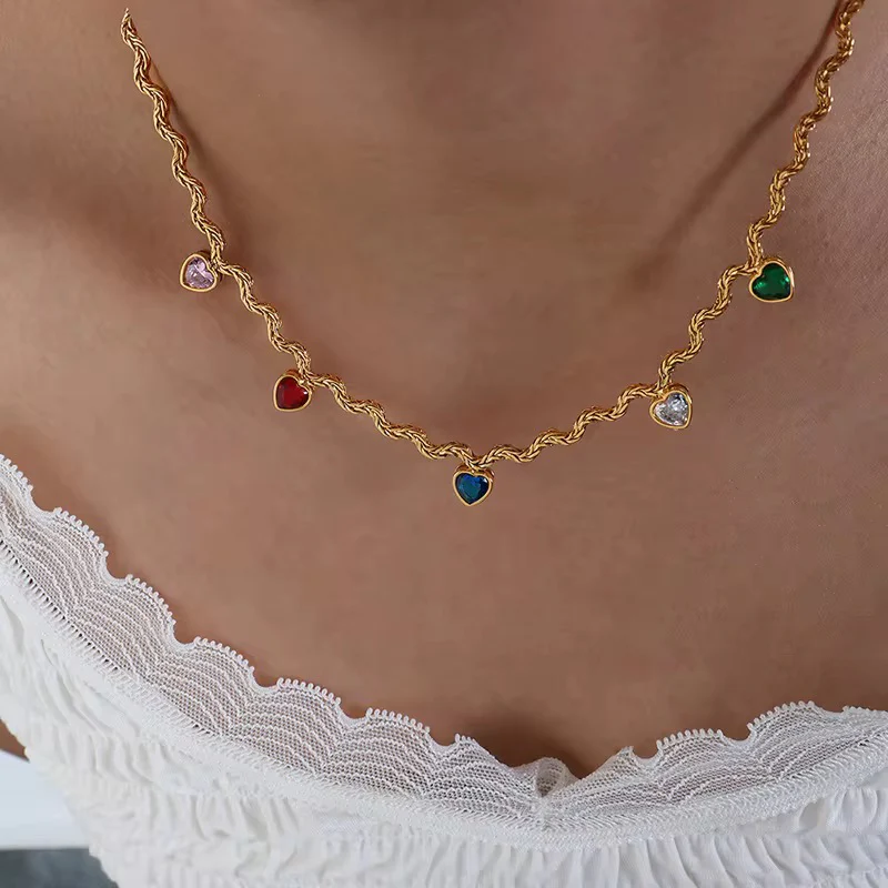 Heart Gleam Necklace - Image 3