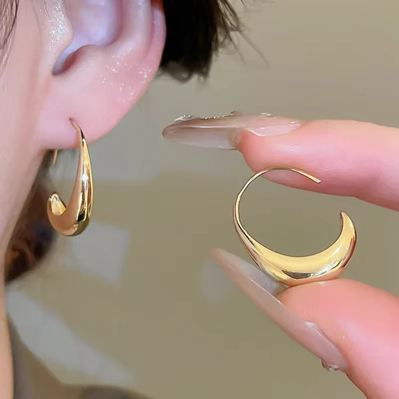 U Shape Hoops - Image 4